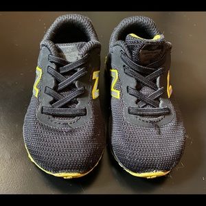 New balance toddler boy sneakers size 5.5